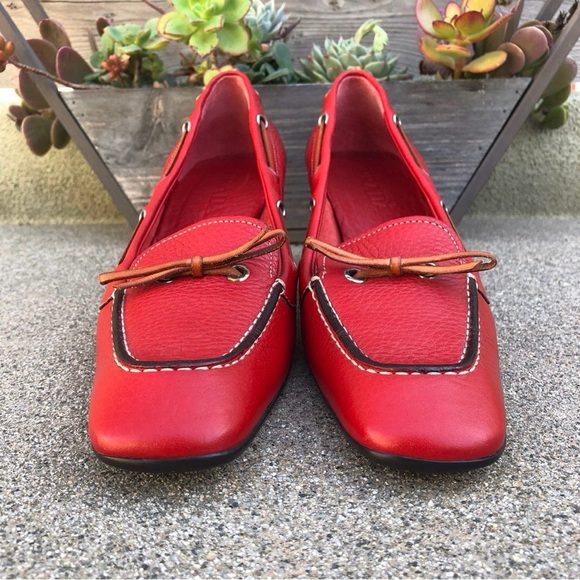Prada Vintage Red Pebbled Leather Kitten Heel Loafers 39 Made in Italy - Picture 4 of 8